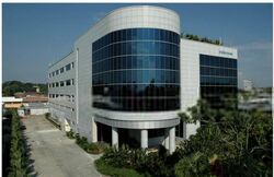 loyang-crescent photo thumbnail #2